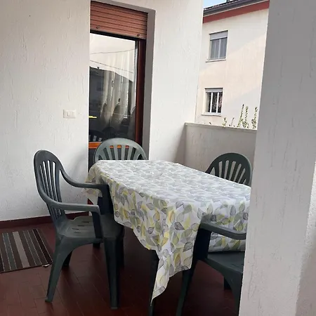 Udine Charme 5-6 Posti Letto דירה Colugna