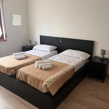 Udine Charme 5-6 Posti Letto דירה