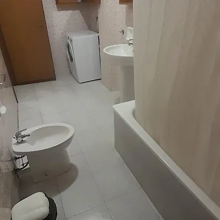 Udine Charme 5-6 Posti Letto דירה *