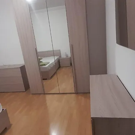 Udine Charme 5-6 Posti Letto דירה Colugna