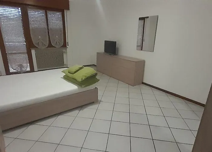 Udine Charme 5-6 Posti Letto Daire *